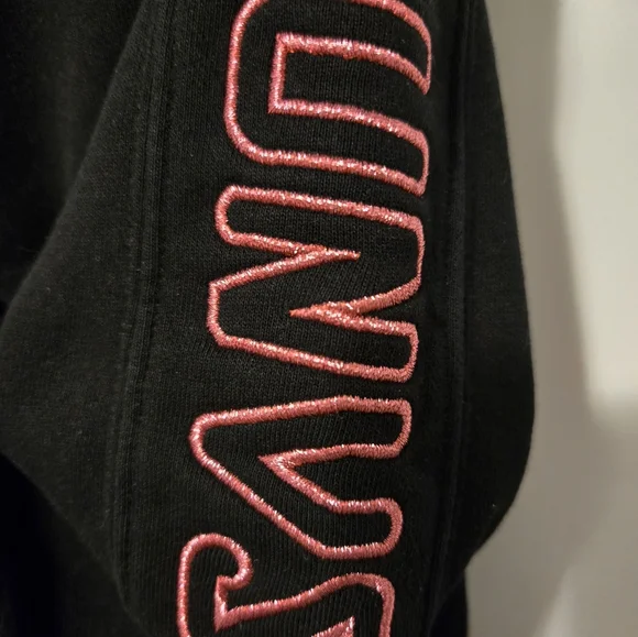 Hoddie - Picture 3 of 5